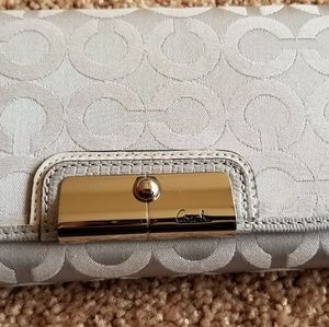 Coach Signature Spec Zip Trifold Checkbook Wallet
